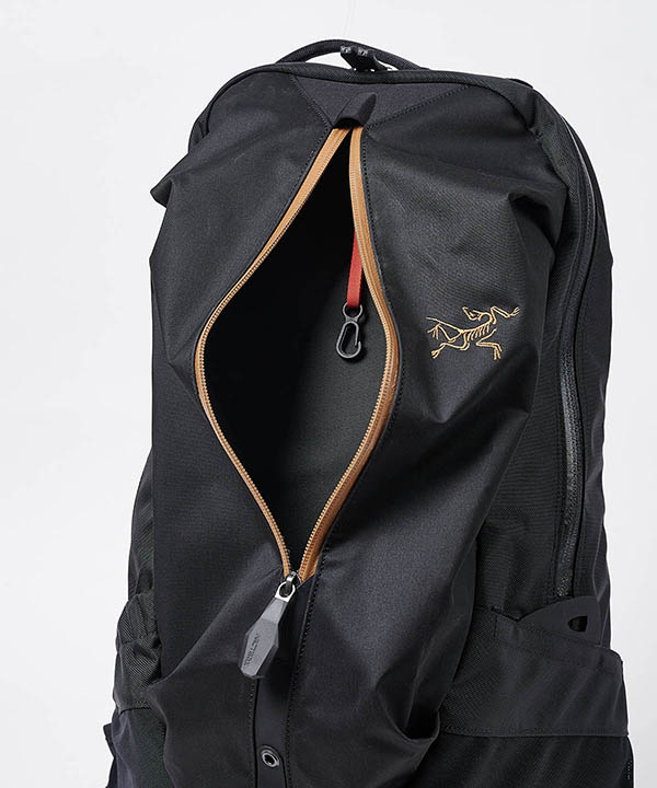 BEAMS ARC'TERYX / 男裝背包ARRO 22L（包包後背包）網購｜BEAMS