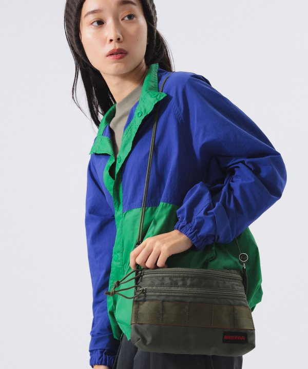 希少 BRIEFING ︎ BEAMS BOY 別注 MINI SACOCHE 極希少✨BRIEFING×BEAMS BOYショルダーバッグ ライトグレー 可愛い顔し