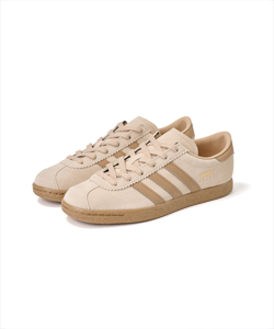 〈WOMEN〉adidas / STADT
